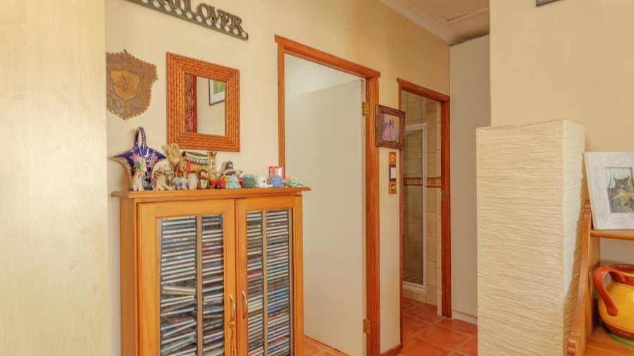 3 Bedroom Property for Sale in Suiderstrand Western Cape